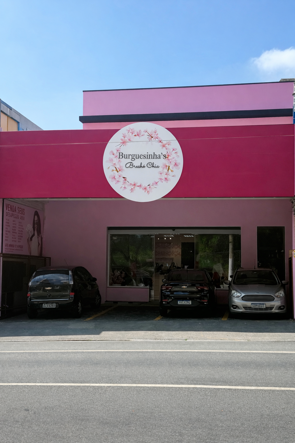 Burguesinhas Brecho Chic em dia ensolarado